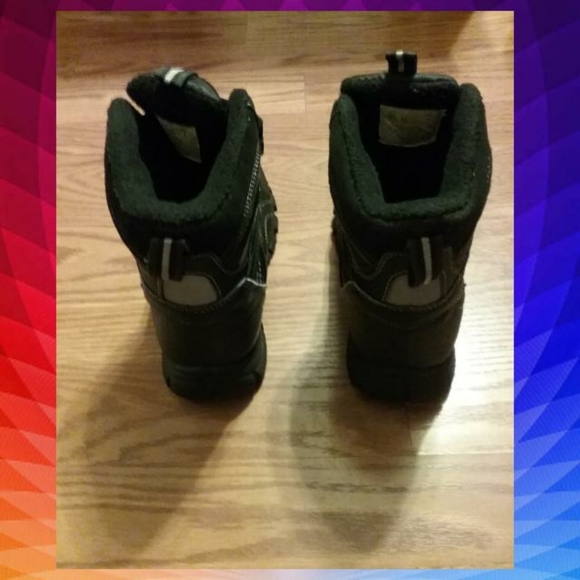 CHILDRENS PLACE BOOT SHOE - Picture 2 of 4